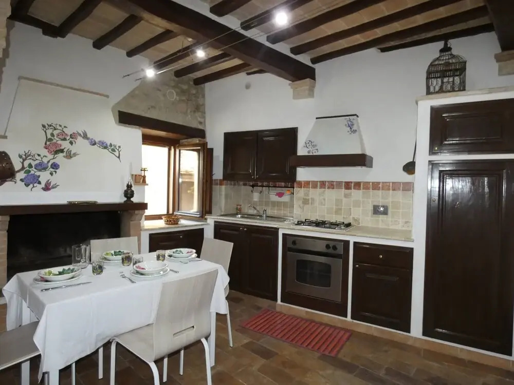 SCAPPO IN UMBRIA, Porta Leone
