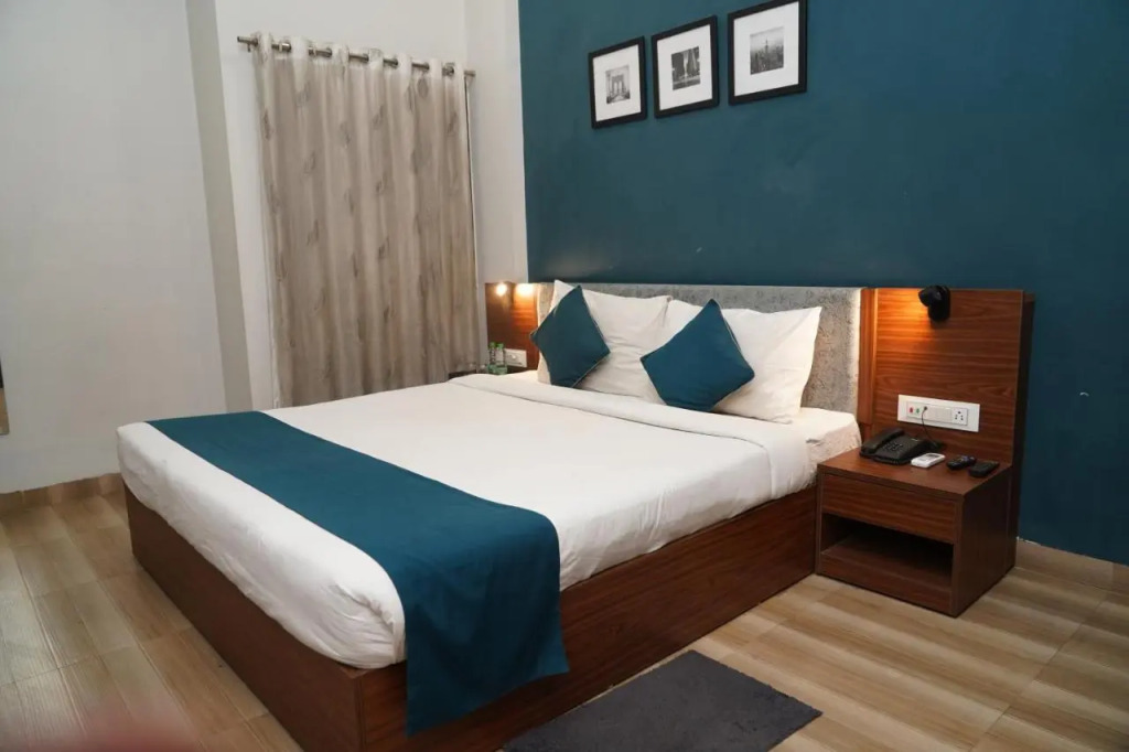 Hotel Ballfin Indore
