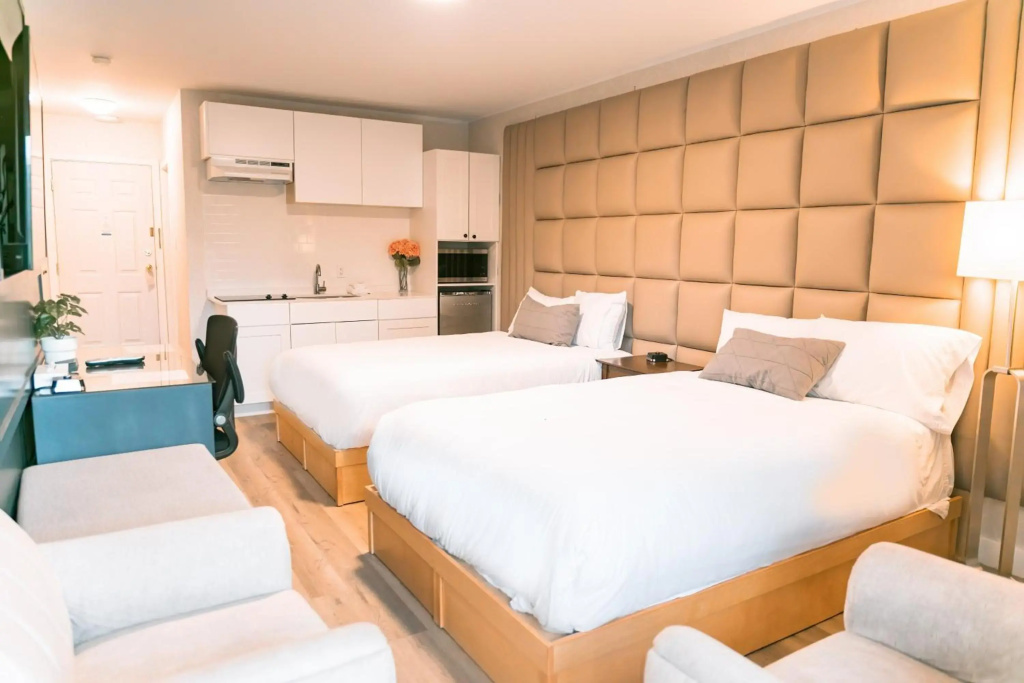 Hotel Civilia Lakeside by Civilia Golf Retreat