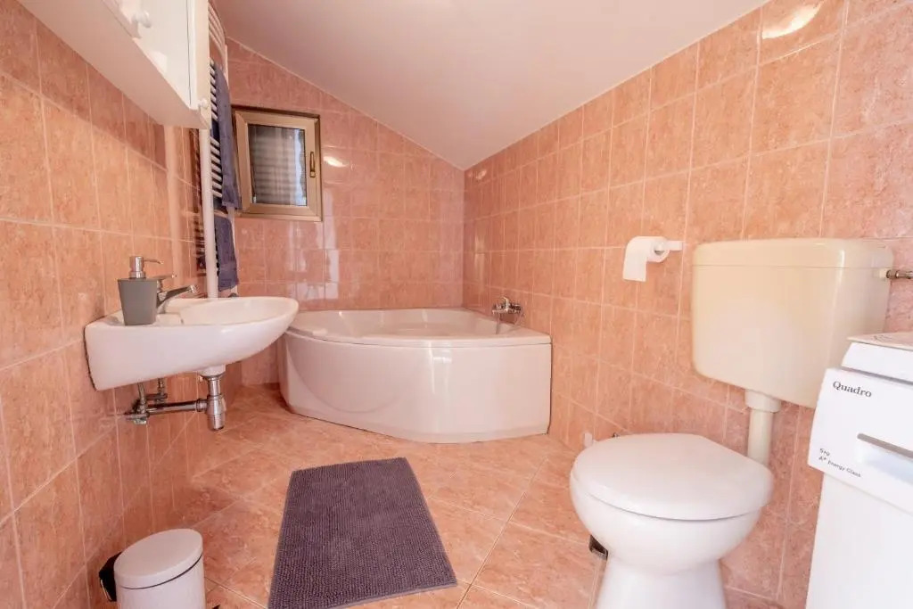 Apartments Irini
