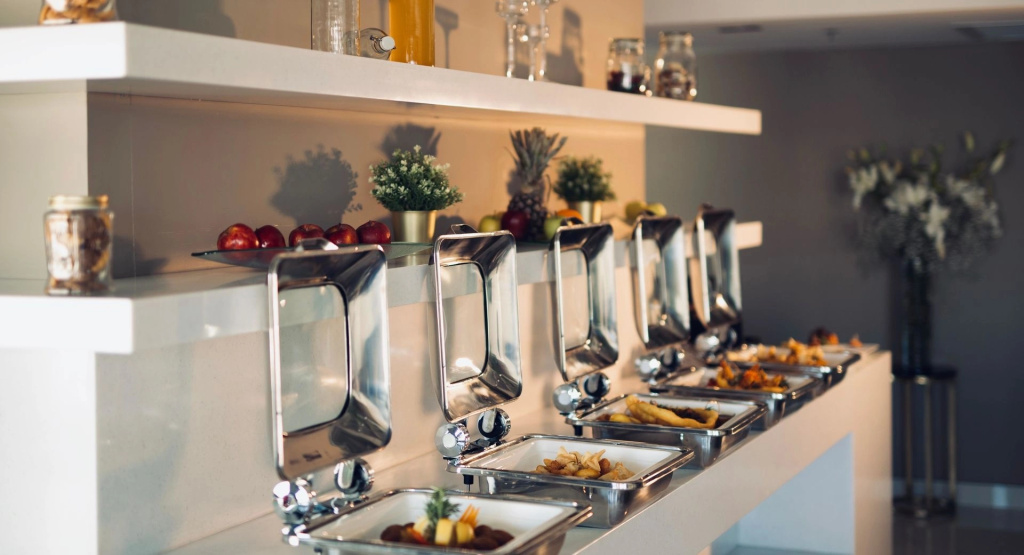Отель Pyramisa Suites Cairo