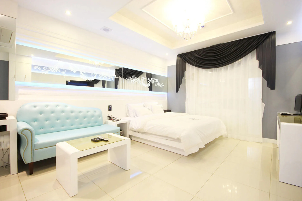 Dom Hotel