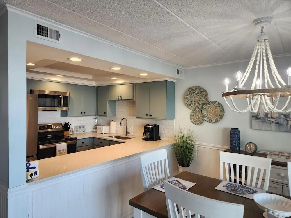 Thunder Island 114c 2 Bedroom Condo by RedAwning