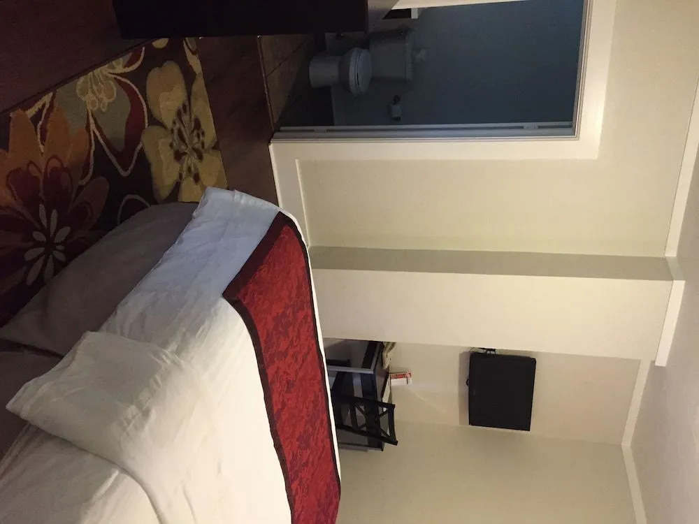 Naders Motel & Suites