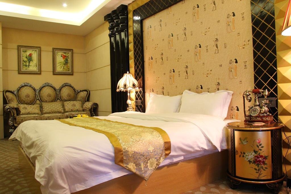 Xiamen Alice Theme Hotel