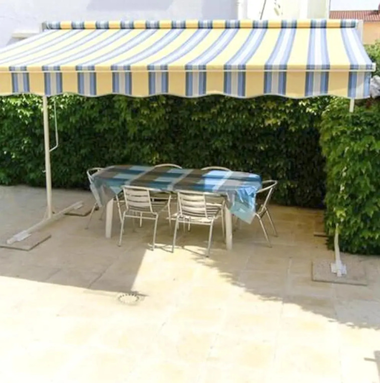 House With one Bedroom in Les Sables-d'olonne, With Enclosed Garden -