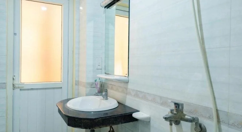 Manh Vuong Hotel CatBa