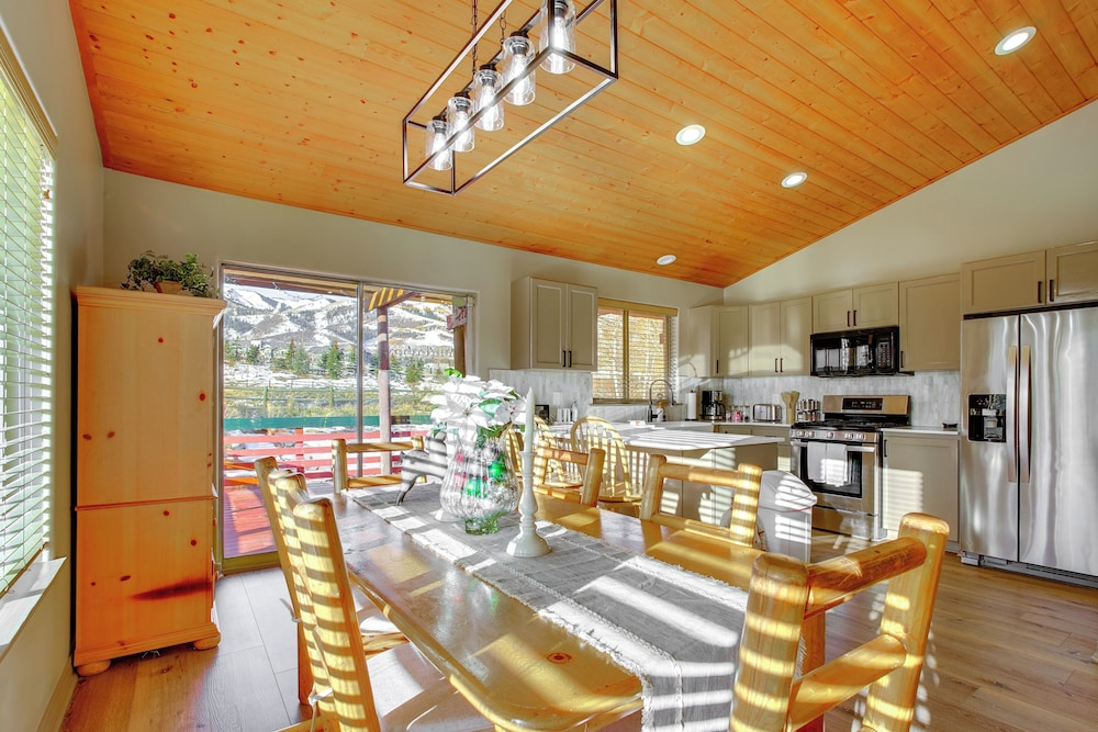 Walk to Cabriolet Lift! 3,600-sq-ft Family Home