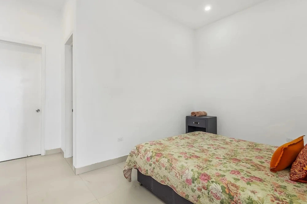 Dog-friendly Suite With Hot Tub, Kitchenette, Heated Outdoor Pool, Private Patio