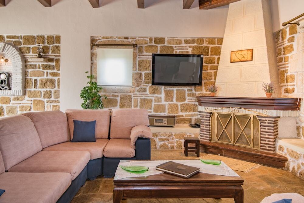 Luxury Villa Froso