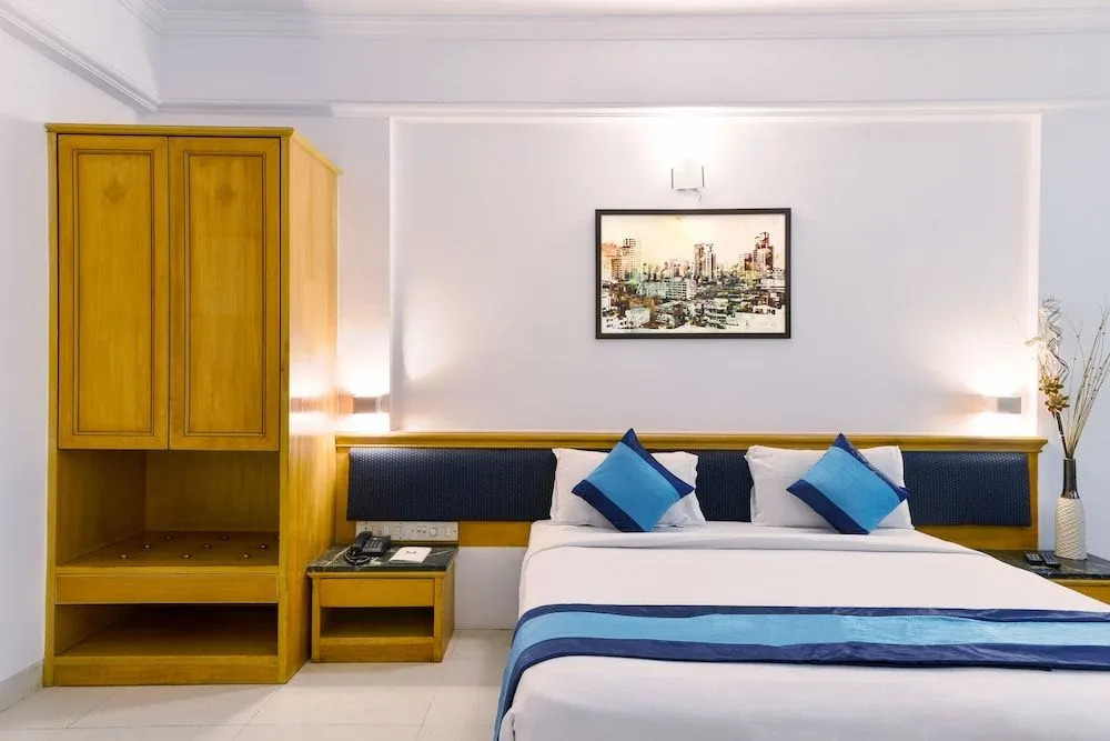Hotel Mint Salisbury Park