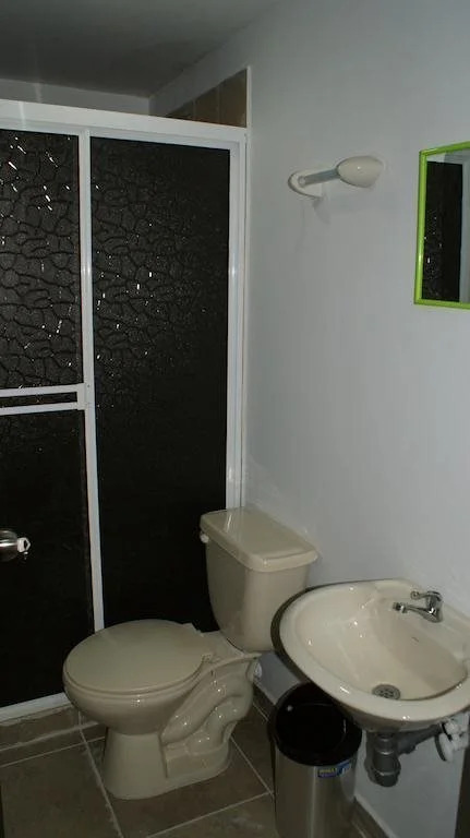 Hostal El Hangar 65