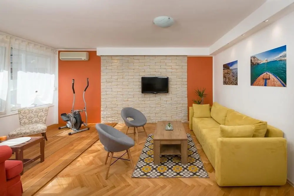 Exclusive apartment Bugenvila