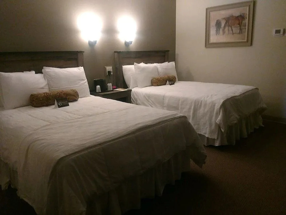 The Stables Inn & Suites