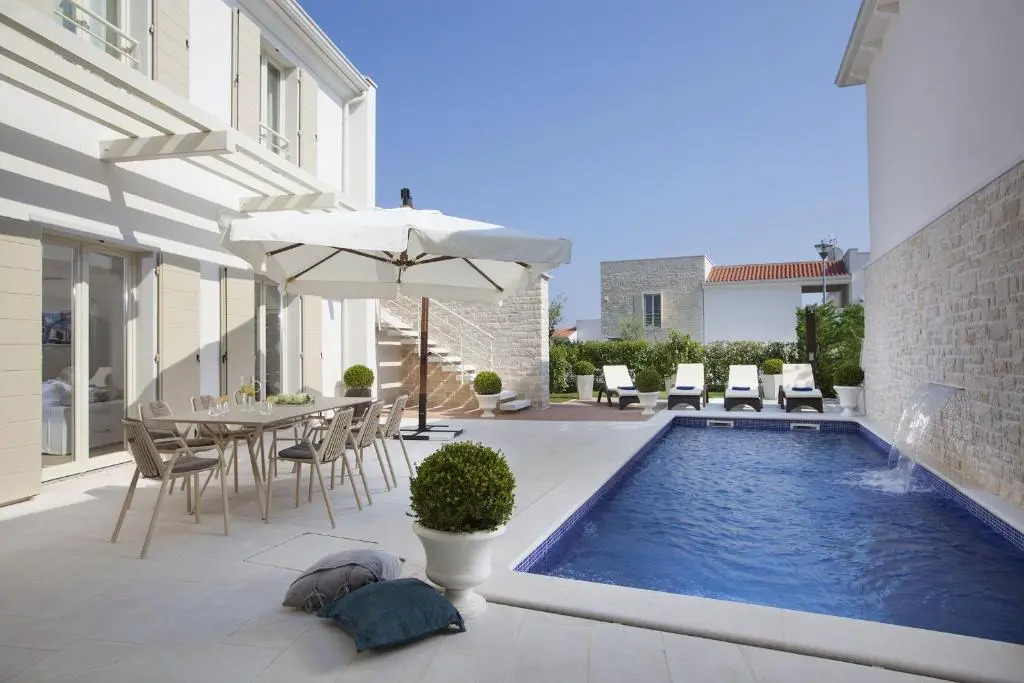 Villa Frida by HMZ Villas