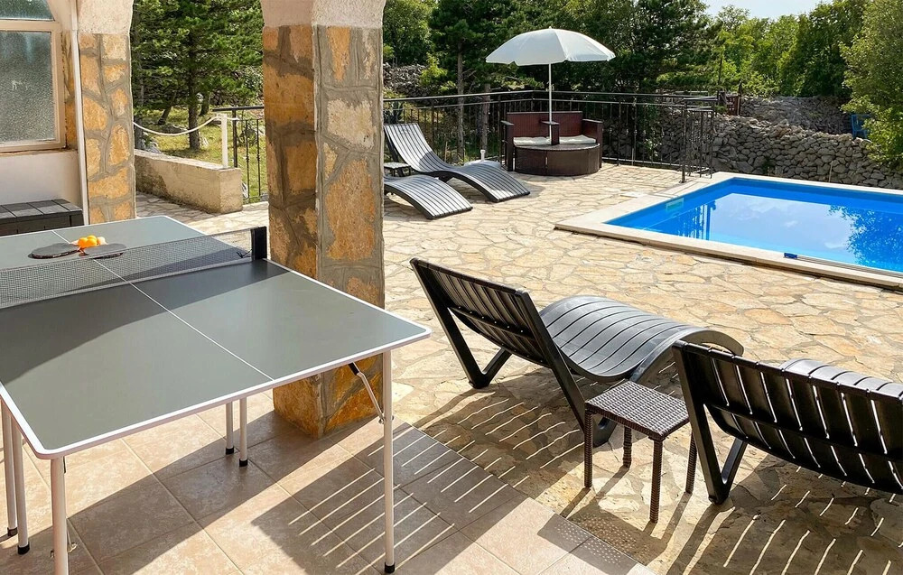 Nice Home in Starigrad With Wifi and 3 Bedrooms
