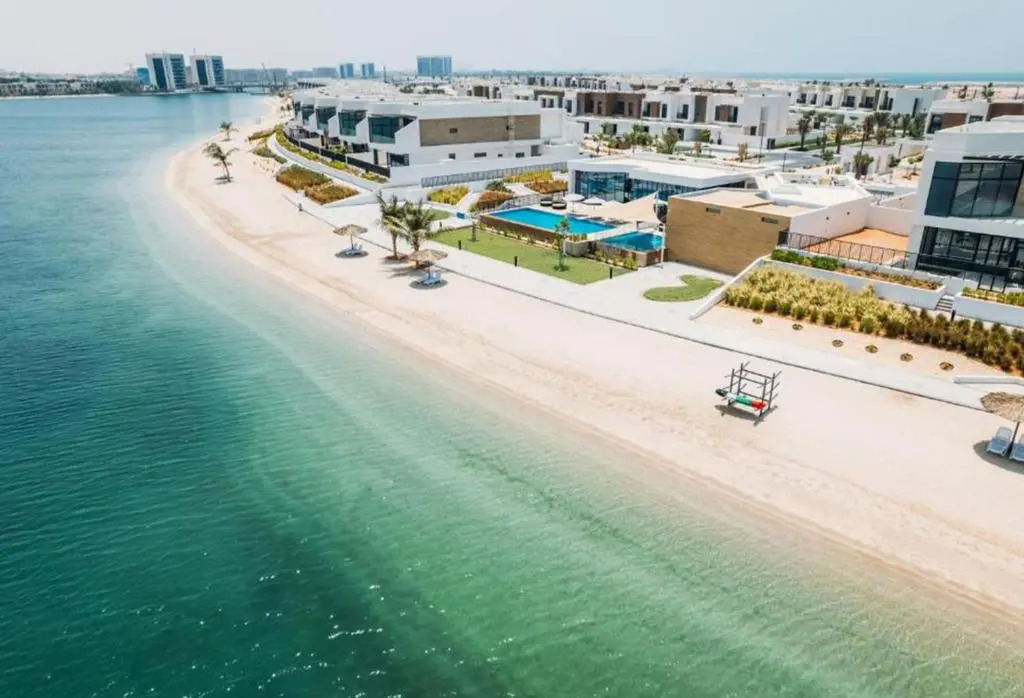 RH- 4BR spacious Private Pool Villa near Beach, Resort in RAK