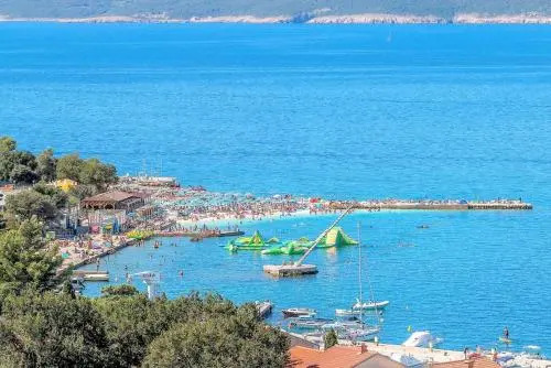 Holiday House Queens with Sea View