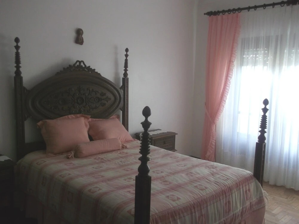 House With 3 Bedrooms in São Bartolomeu de Galegos, With Enclosed Gard