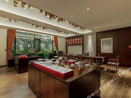 Yunyi Zhenyue Garden Hotel