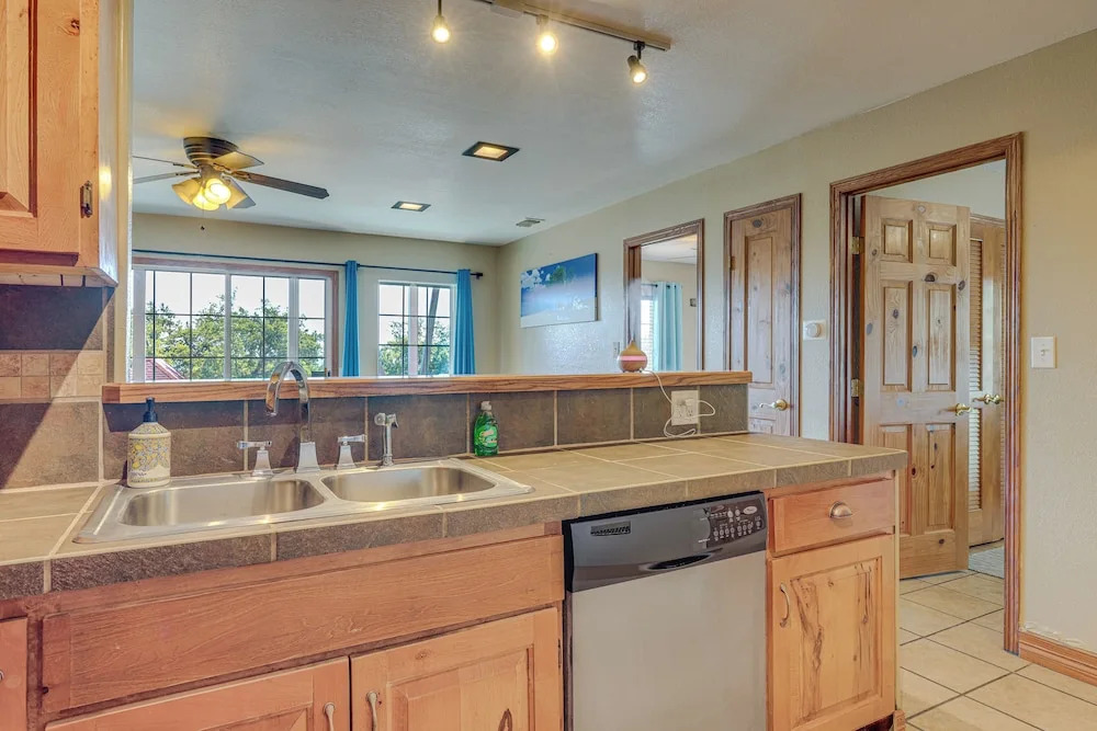 Family-friendly Fischer Home w/ Private Hot Tub!