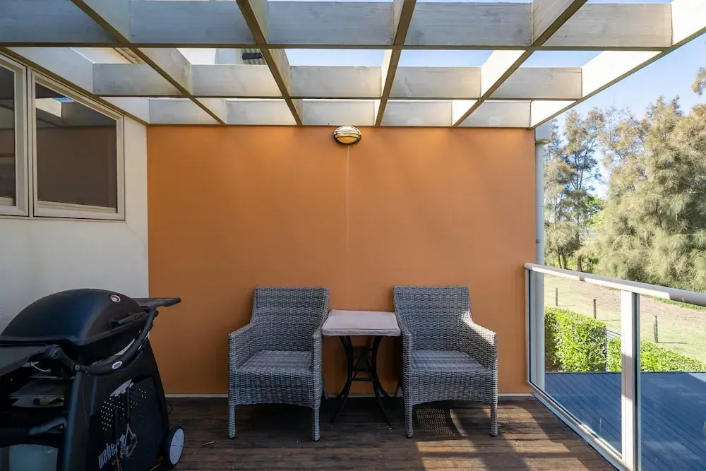 3-bed Seaside Serenity Escape at Long Beach