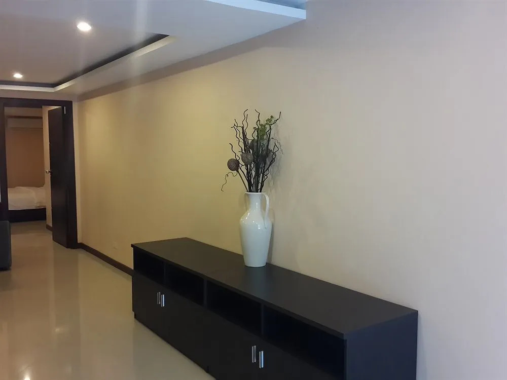 Yaka Hotel