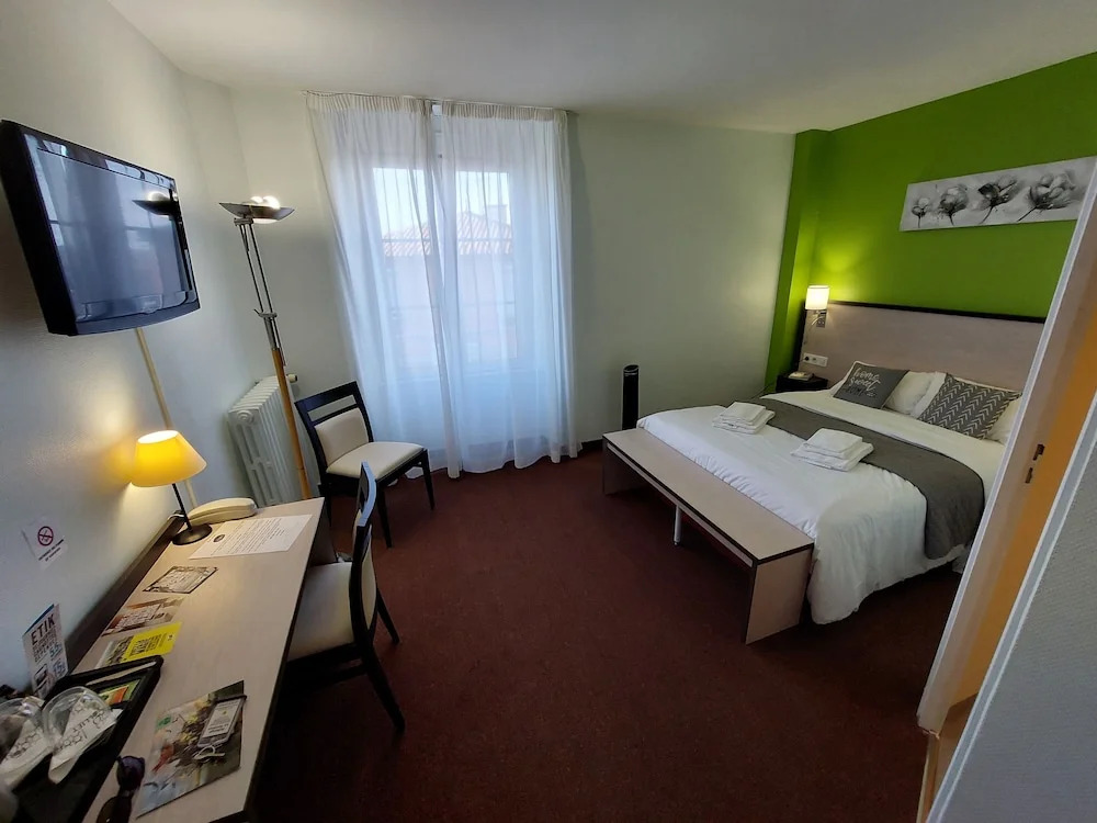 Le 120 - Groupe Logis Hotels - Ex Auberge la Terrasse
