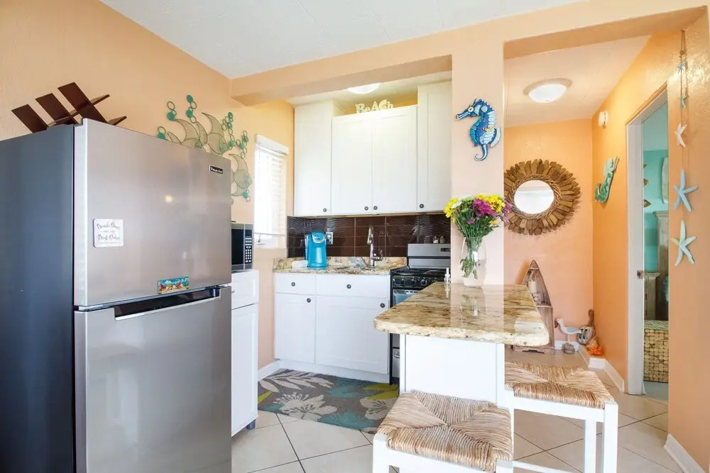 Tropic Terrace #26 - Beachfront Rental 1 Bedroom Condo by RedAwning