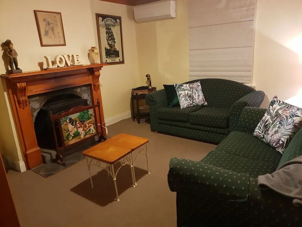 Donnybrook Cottages - Donnybrook Cottage