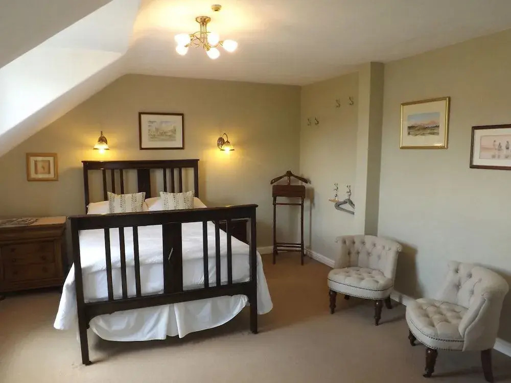 Wynnstay House