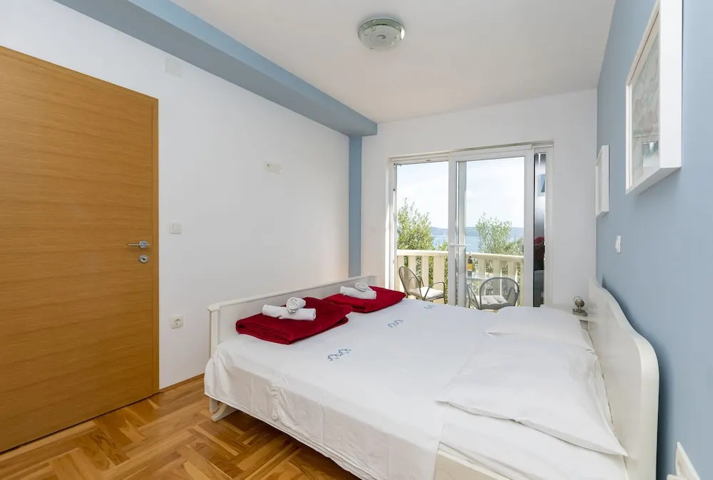 Apartments Djani