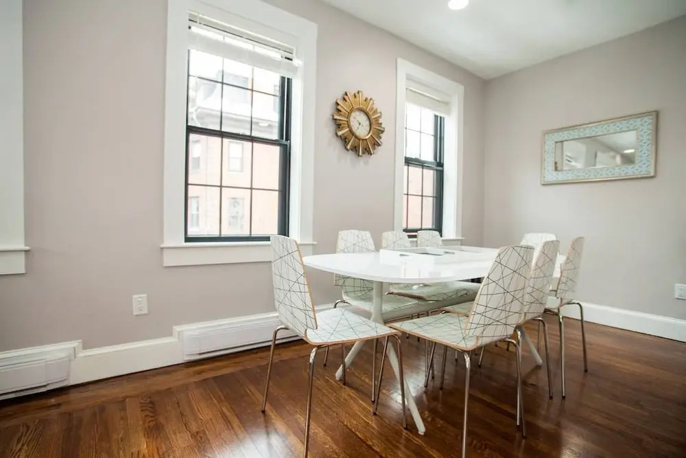 Boston Back Bay Brand New Condo Sleeps 8