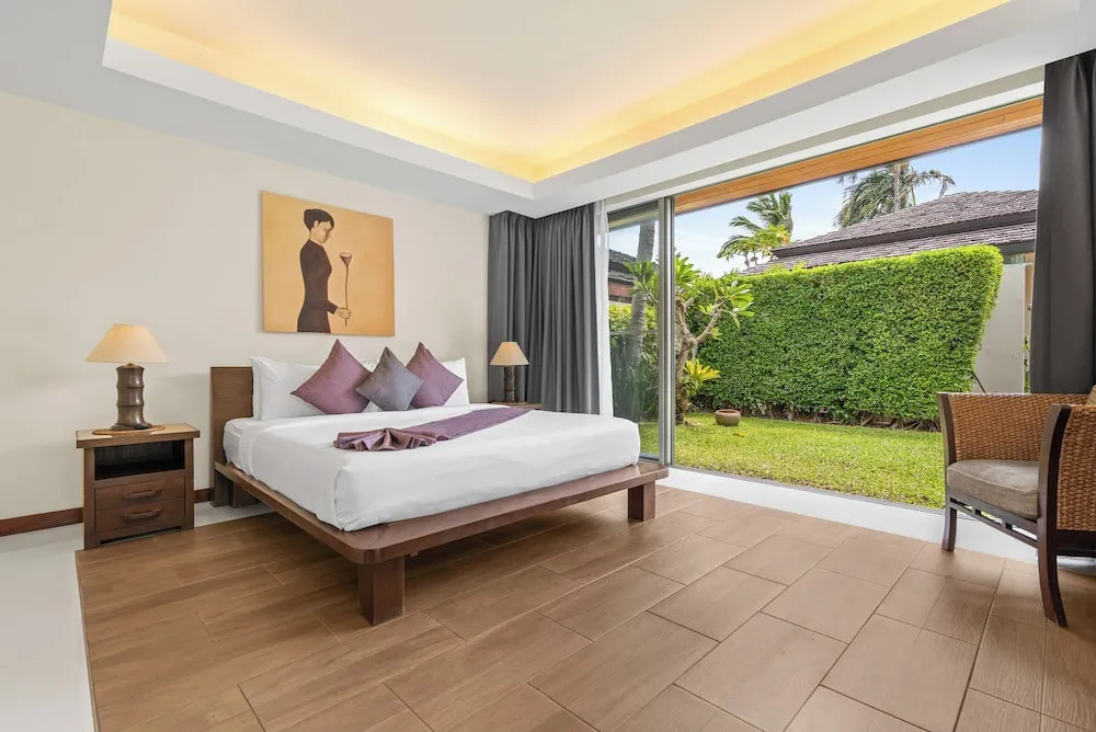 Dhevatara Residence Sea View Villas