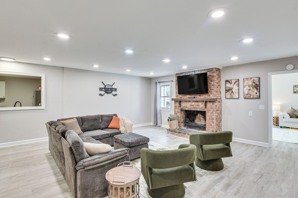 Golf, Ride & More! Home in Dtwn Southern Pines