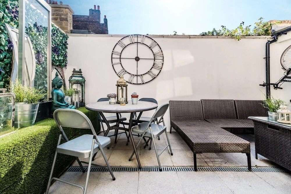 Beautiful Home W/terrace in North London, 6 Guests