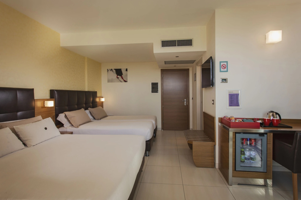 Aqua Hotel