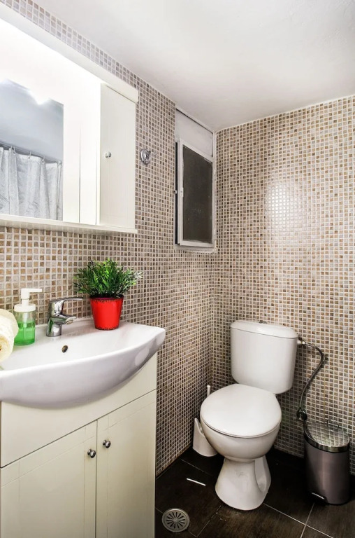 Elegant and renovated flat in Dafni