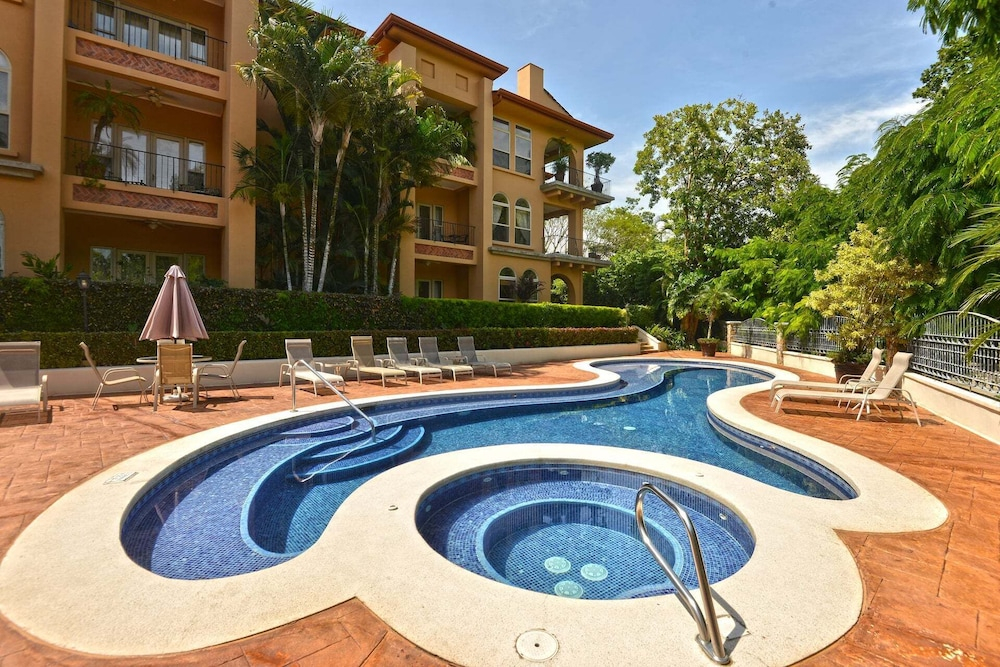 Bella Vista 7A 3 Bdrs Pool View in Los Suenos