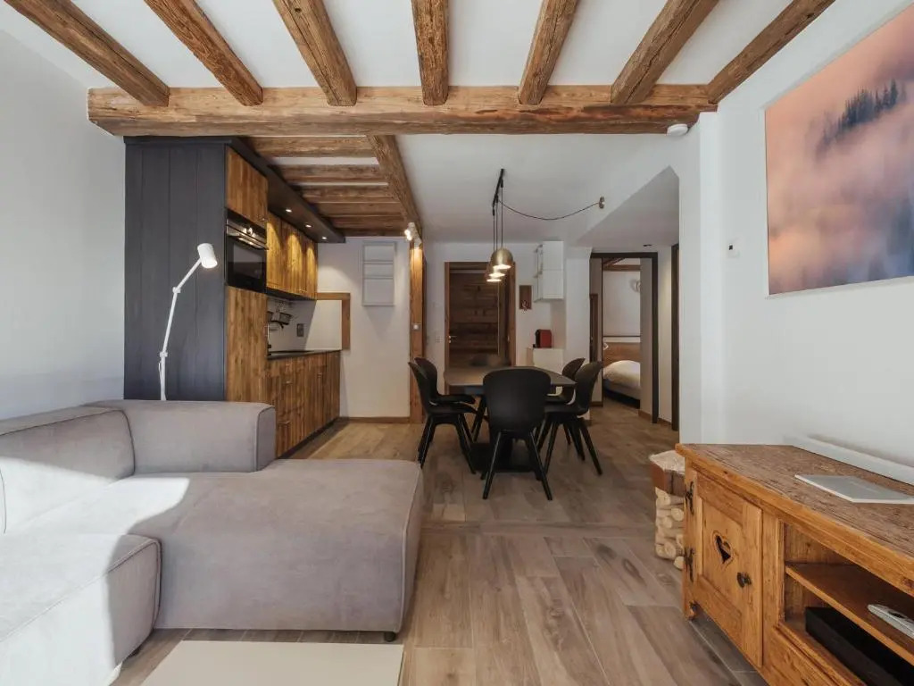 Appart 3★, 6 pers, terr. sud, centre La Clusaz, à 50m pistes, animaux admis - FR-1-304-190
