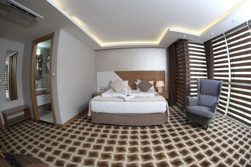 Way Hotel