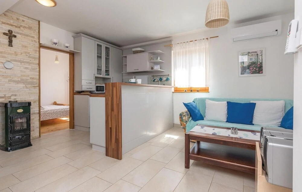 Amazing Home in Maslenica With 4 Bedrooms