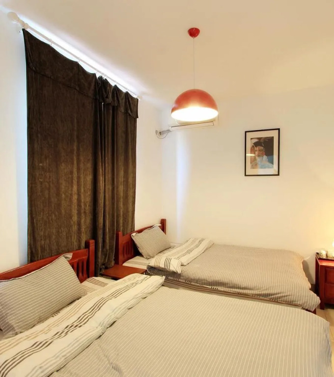 Ximen Tahiti Hostel