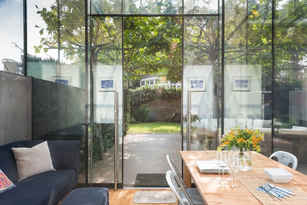 Beautiful 2BR Home With Conservatory and Garden