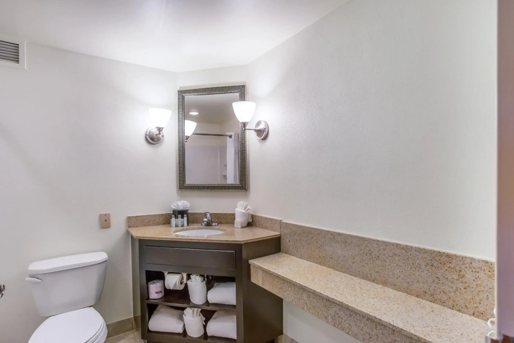 Burrstone Inn, an Ascend Collection Hotel