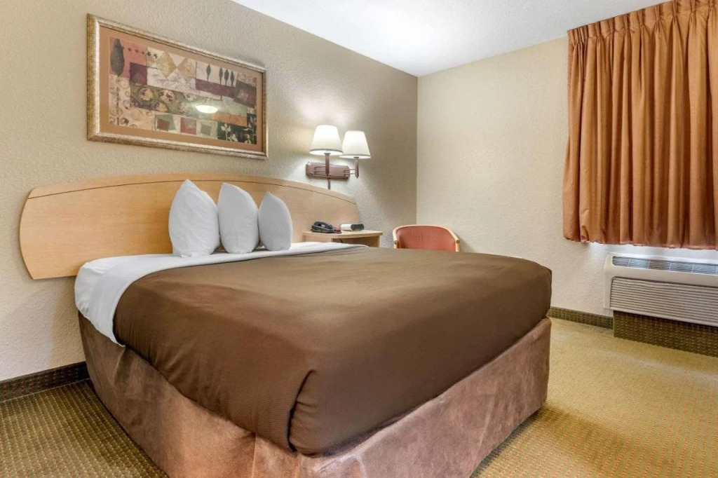 Birch Hill Suites - South Bend