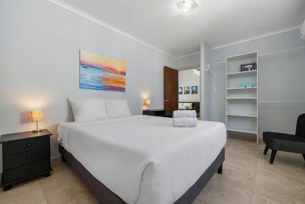 Great Cozy Comfortable Central 2BR 2BA w Pool