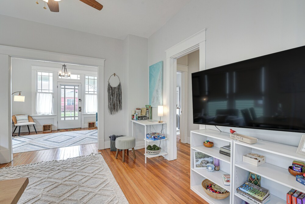 Wellness Suite + Sauna! Galveston Home By Seawall
