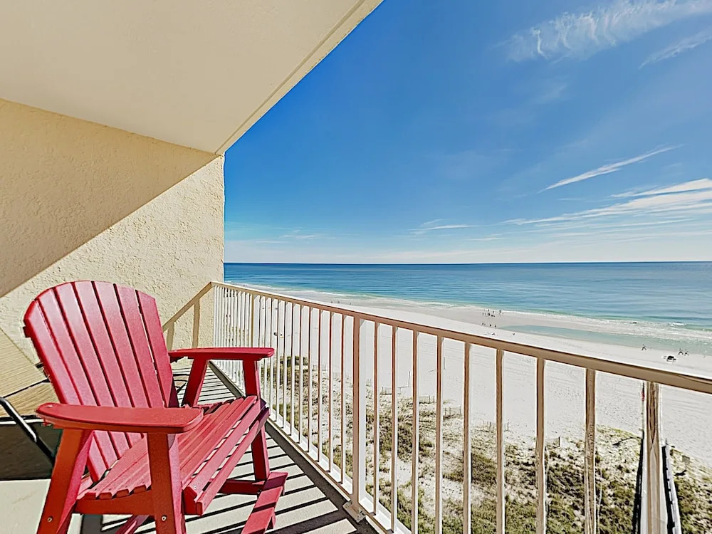 Gulf-view Coastal Elegance W/ Pool & Hot Tub 3 Bedroom Condo