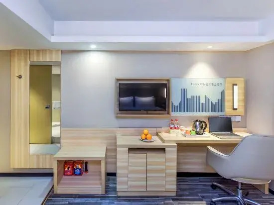Vienna Classic Hotel (Chongqing Nanbin Road Danzishi)